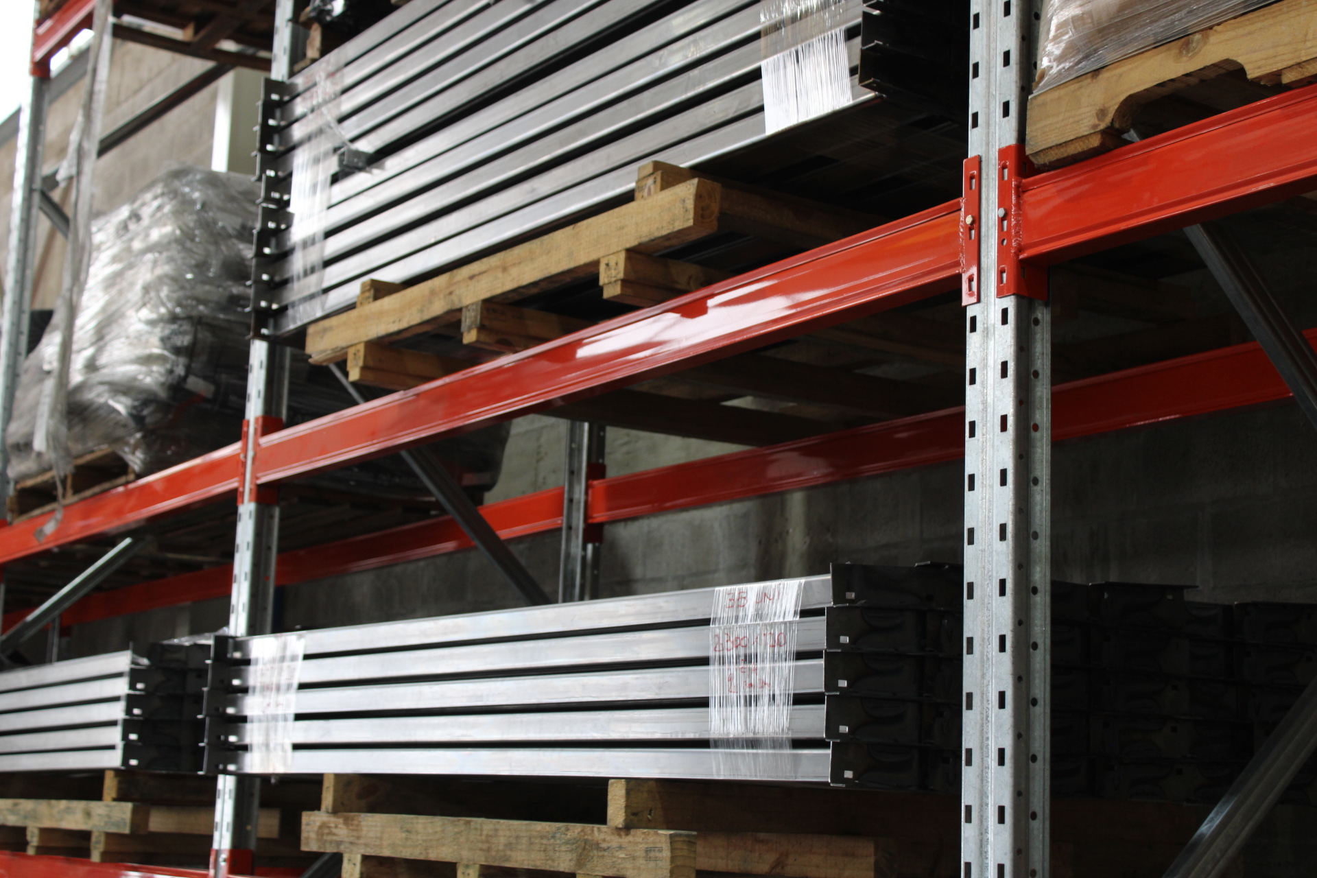 Racks metálicos industriales